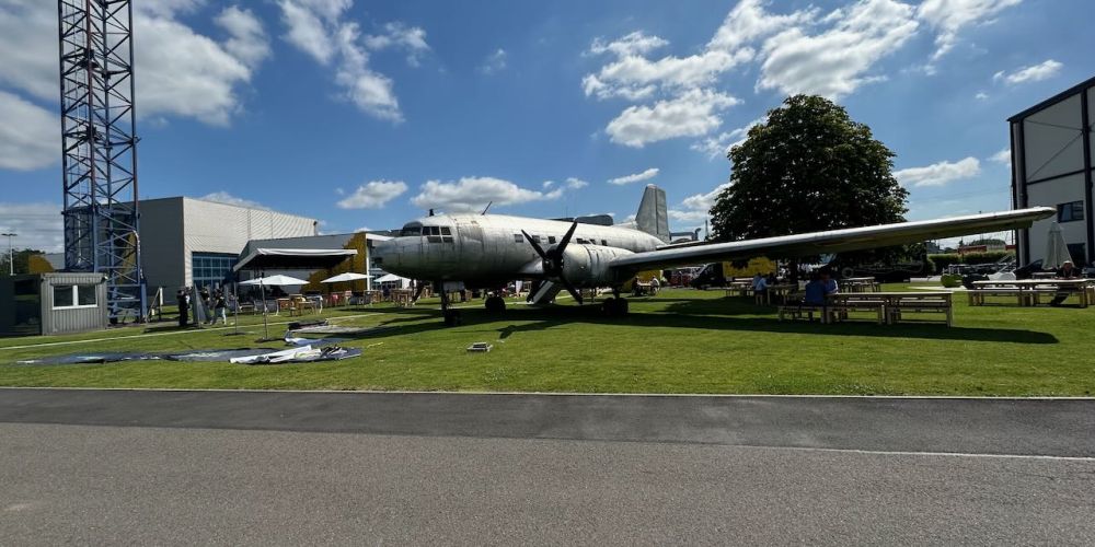The event aircraft at the Tech Riders Summit on the Euronova Campus in Cologne/Hürth.